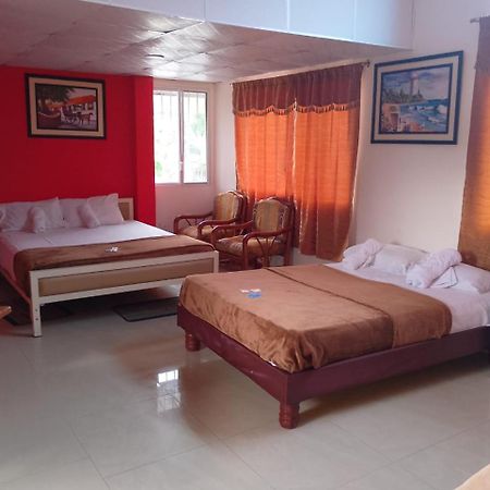 Sun Place Hosteria Las Tunas Bagian luar foto