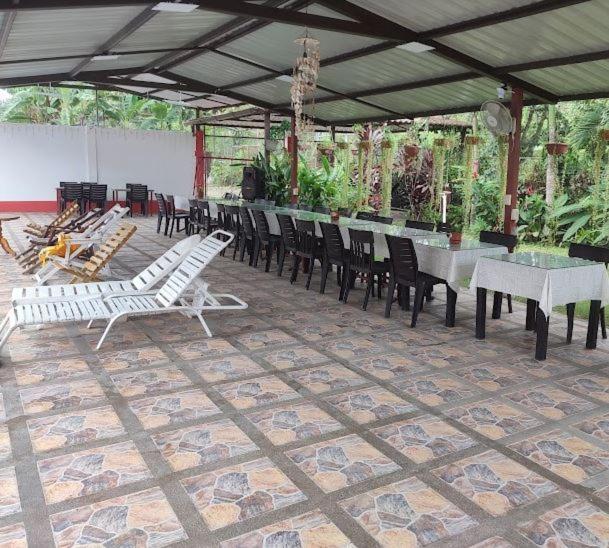Sun Place Hosteria Las Tunas Bagian luar foto