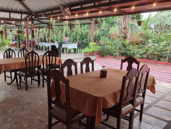 Sun Place Hosteria Las Tunas Bagian luar foto