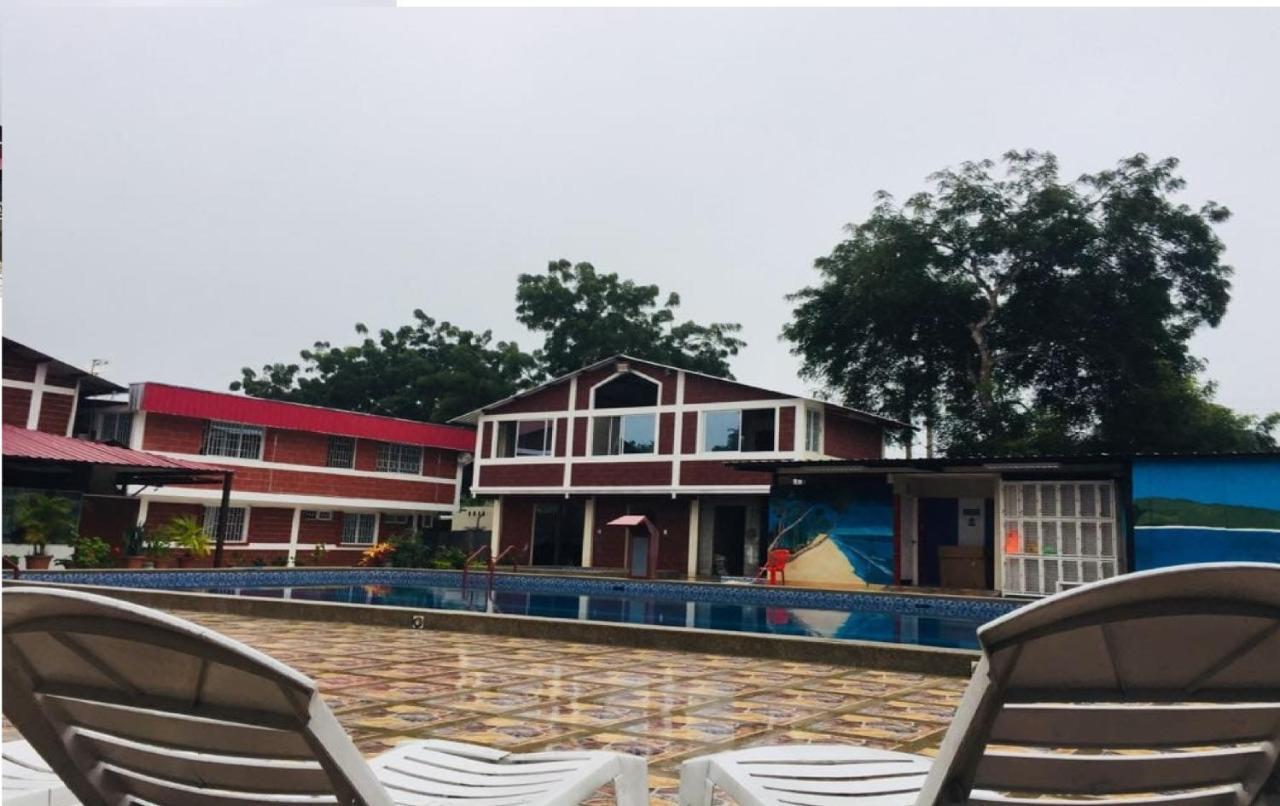 Sun Place Hosteria Las Tunas Bagian luar foto