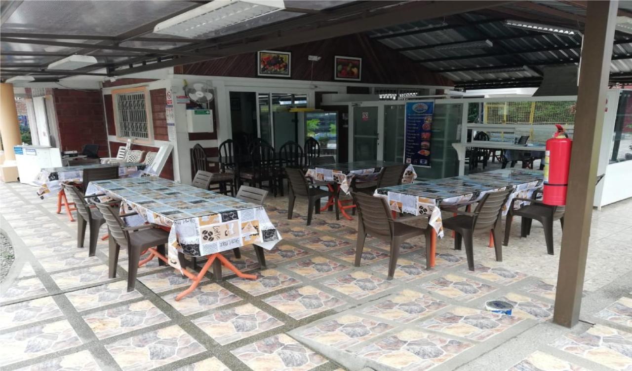 Sun Place Hosteria Las Tunas Bagian luar foto